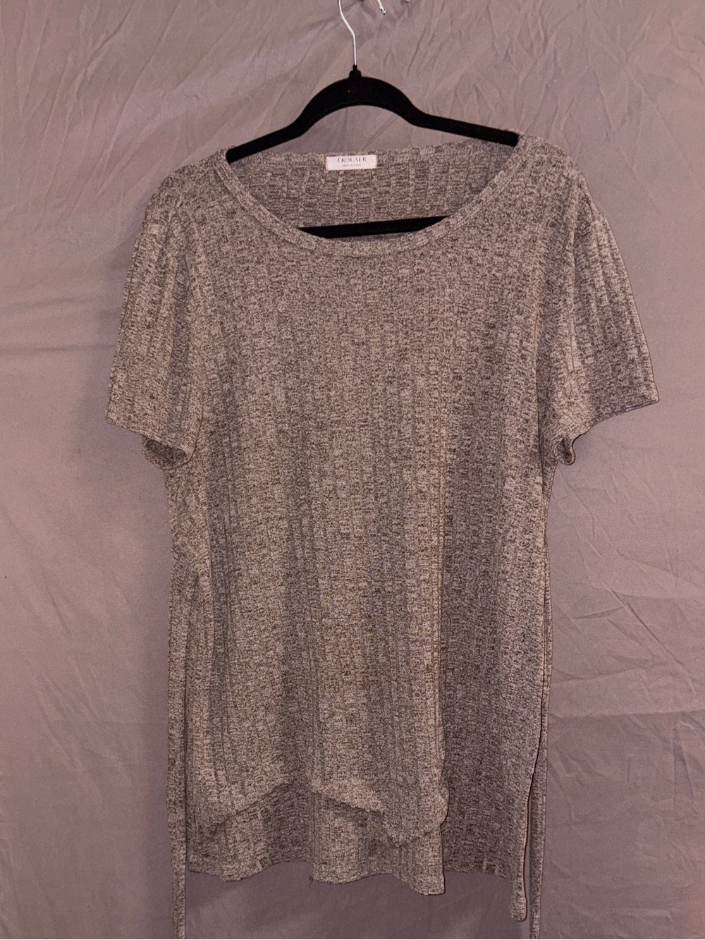 Gray Ribbed Short-Sleeve Tunic Top